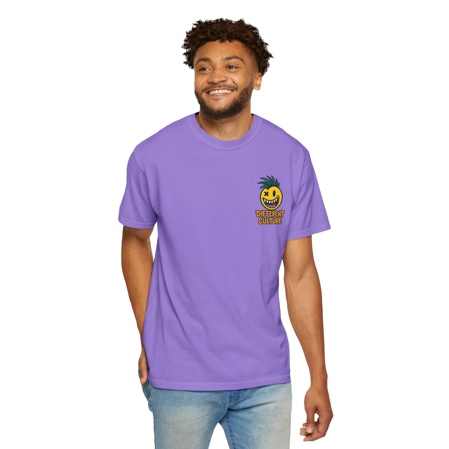 Different Culture - T-Shirt - Pina Smiley