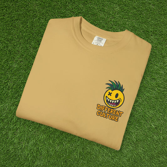 Different Culture - T-Shirt - Pina Smiley