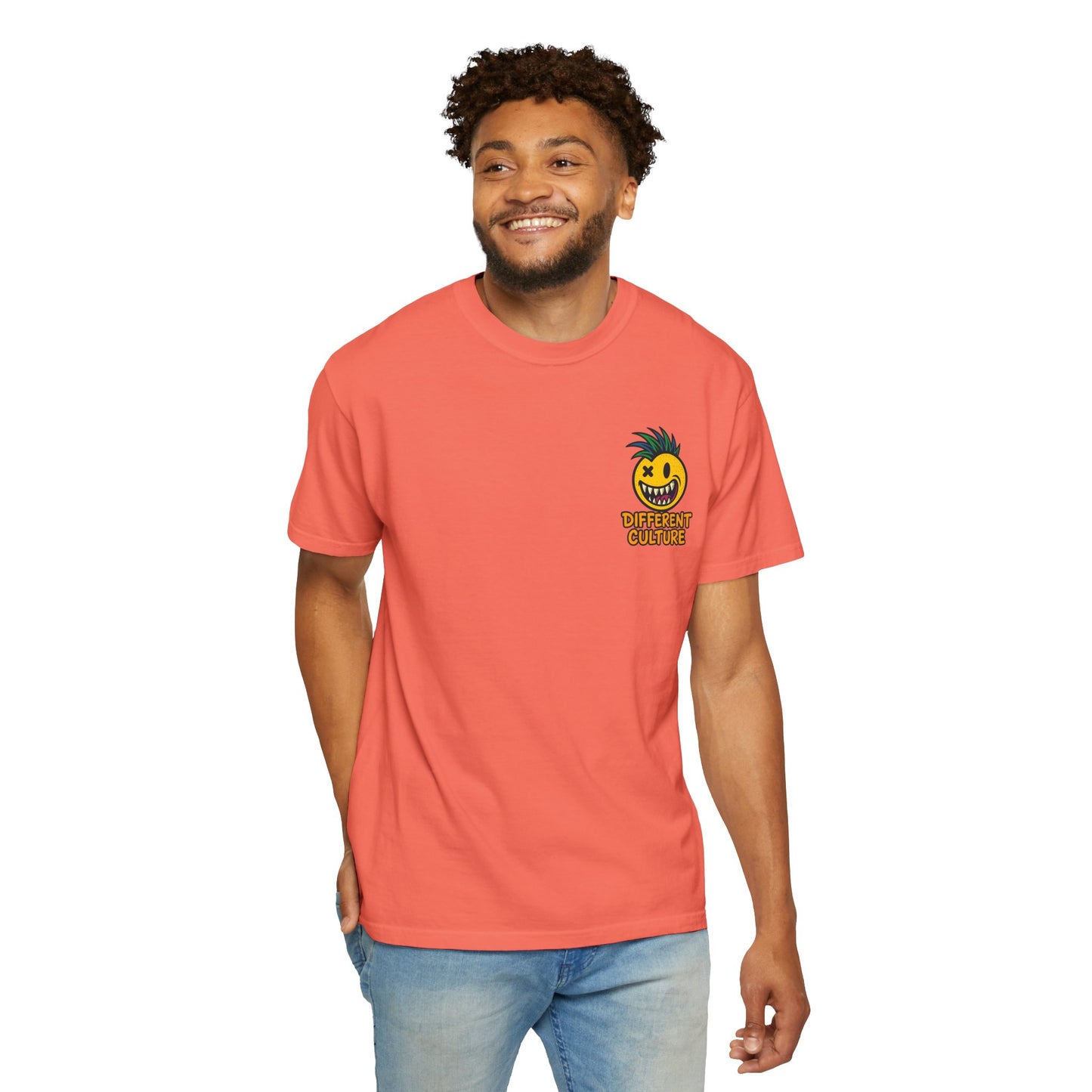 Different Culture - T-Shirt - Pina Smiley