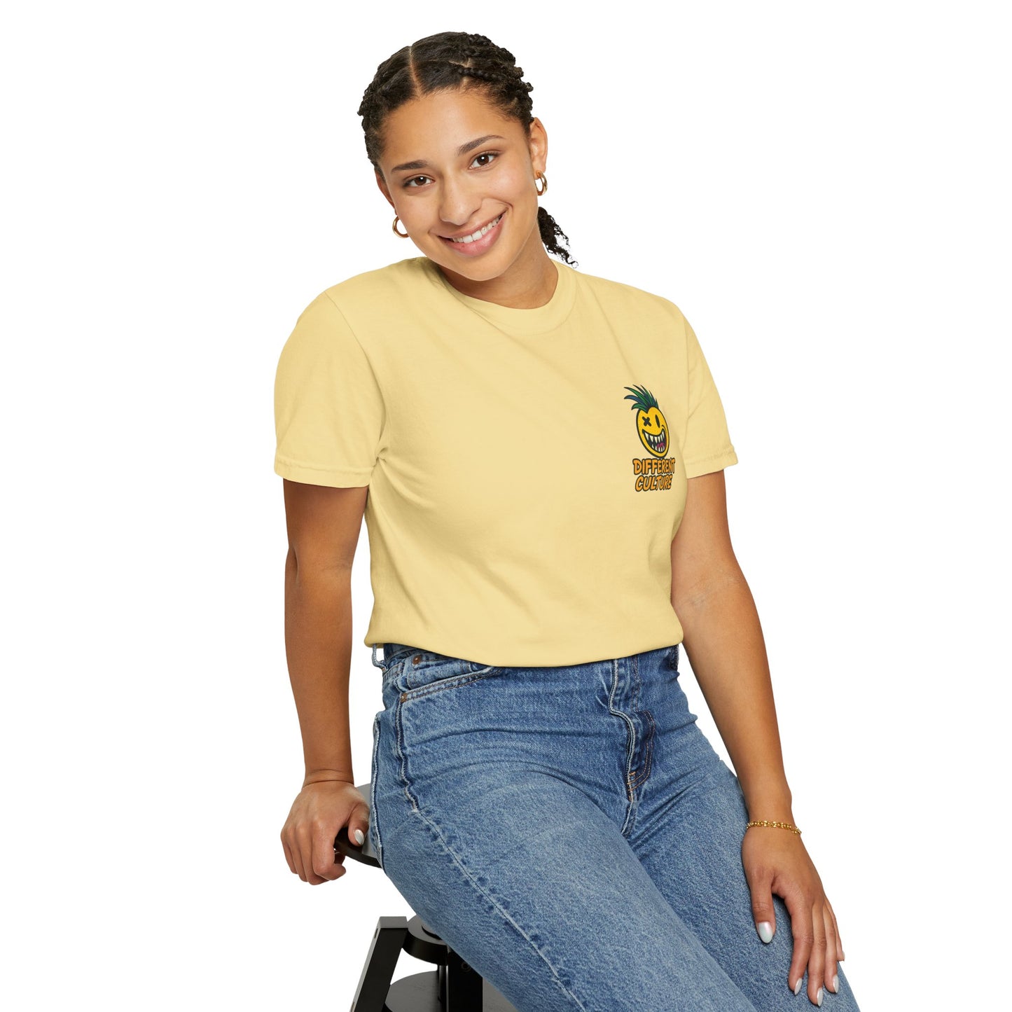 Different Culture - T-Shirt - Pina Smiley