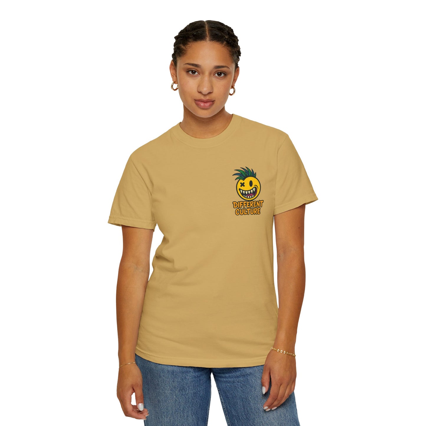 Different Culture - T-Shirt - Pina Smiley