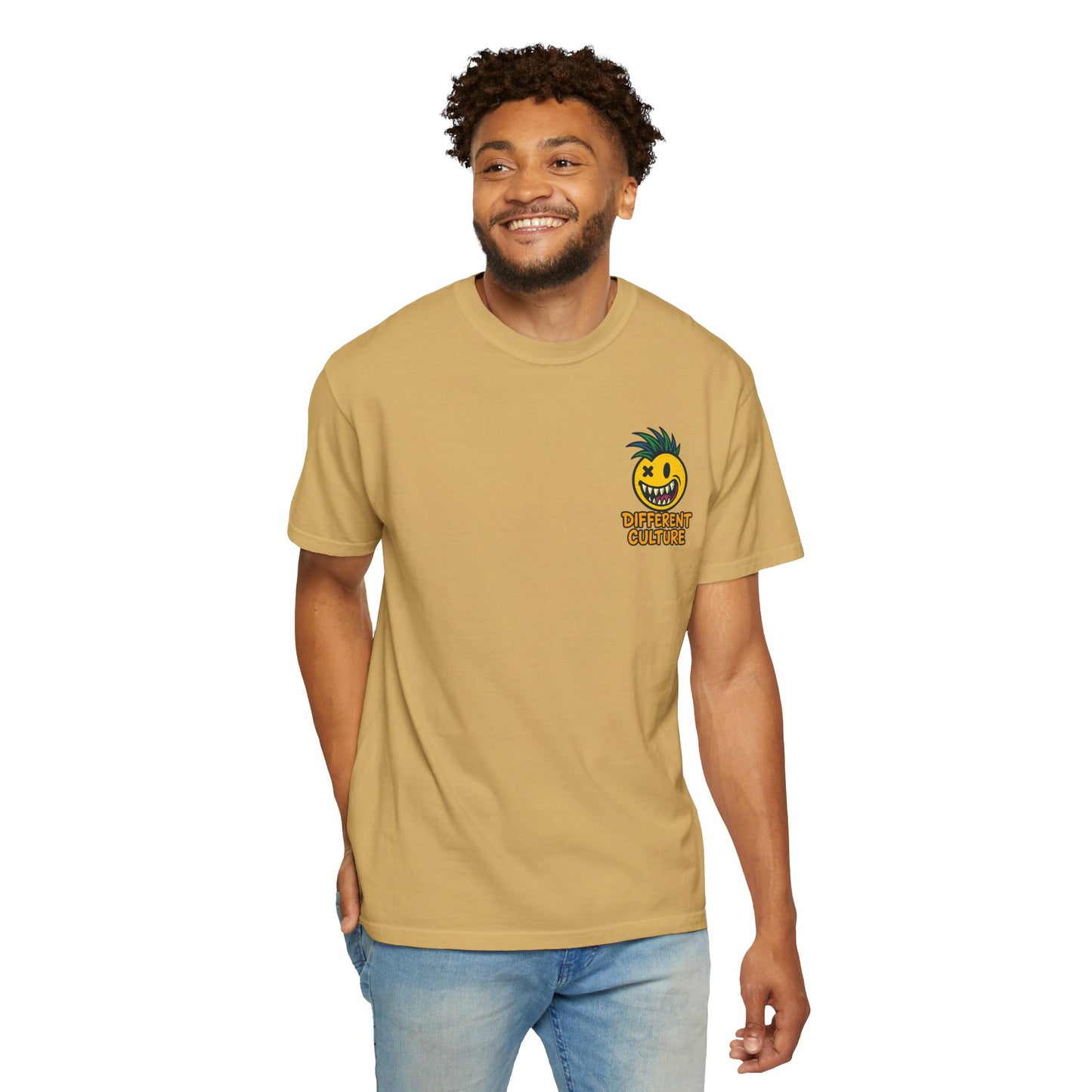 Different Culture - T-Shirt - Pina Smiley