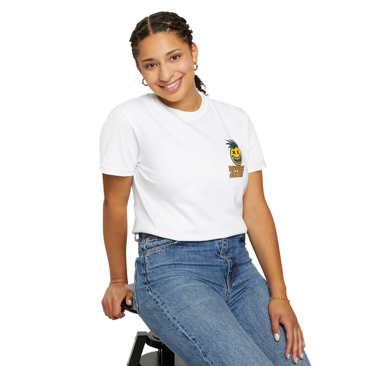 Different Culture - T-Shirt - Pina Smiley